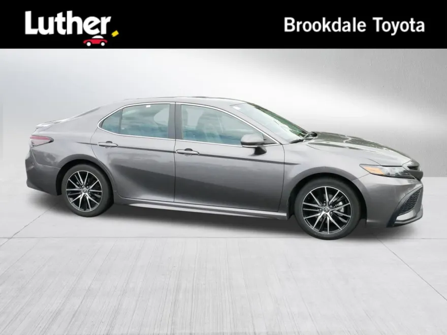 2023 Toyota Camry SE photo 1