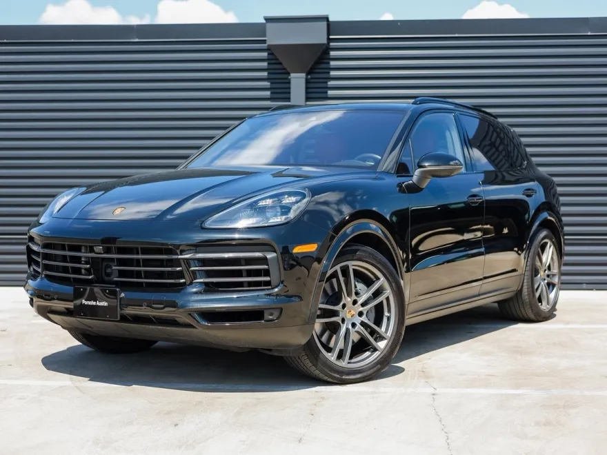 2023 Porsche Cayenne S Platinum Edition photo 1