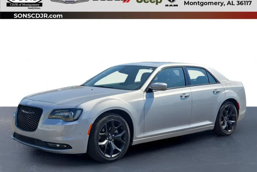 2022 Chrysler 300 photo 1