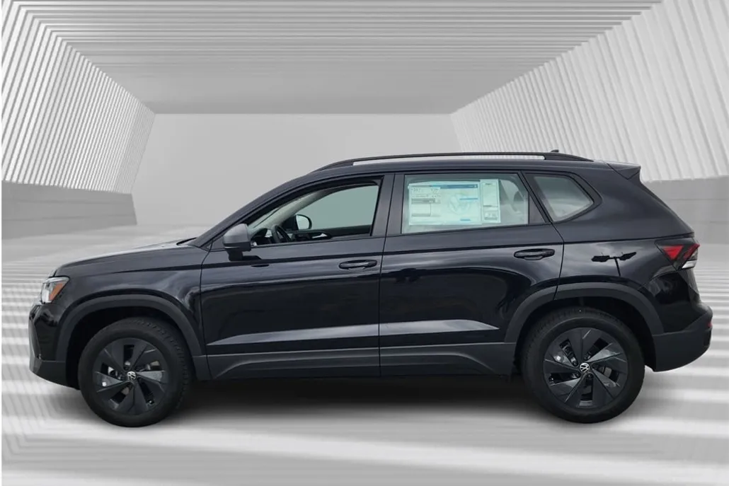 2025 Volkswagen Taos S photo 1