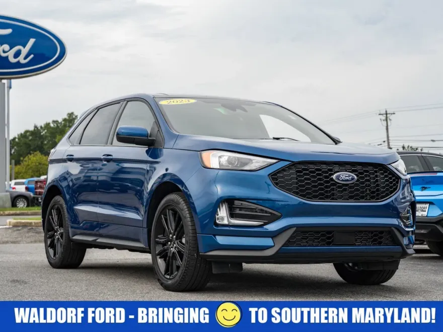 2023 Ford Edge SEL photo 1