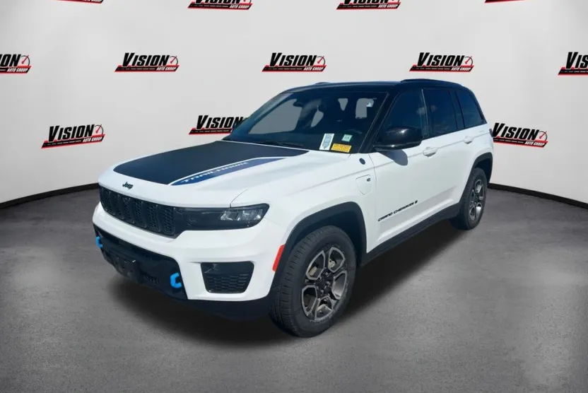 2023 Jeep Grand Cherokee Trailhawk 4xe photo 1