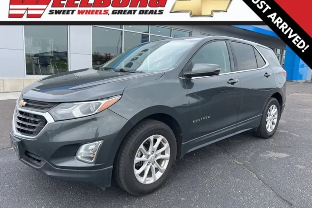 2018 Chevrolet Equinox LT photo 1