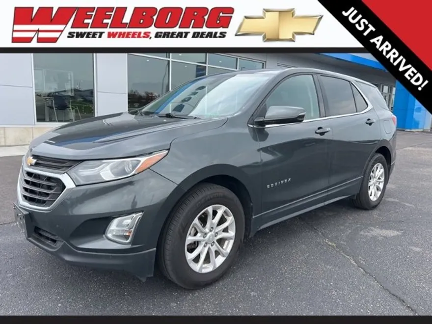 2018 Chevrolet Equinox LT photo 1