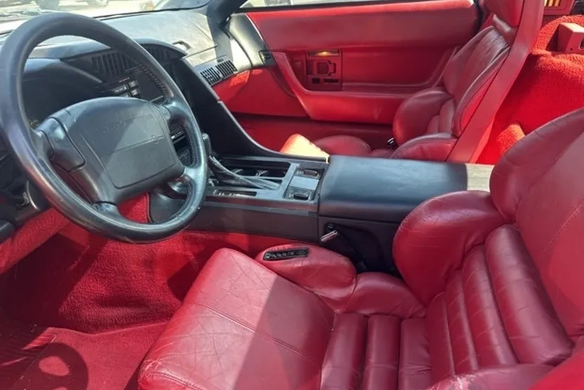 1992 Chevrolet Corvette Base photo 1