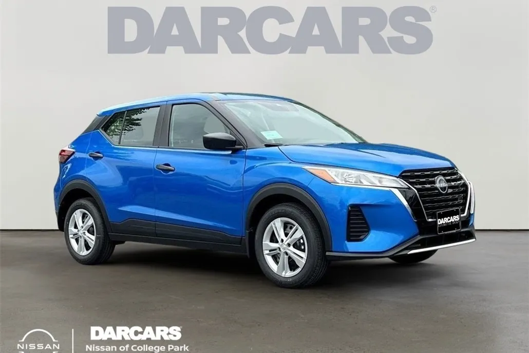 2025 Nissan Kicks Play S photo 1