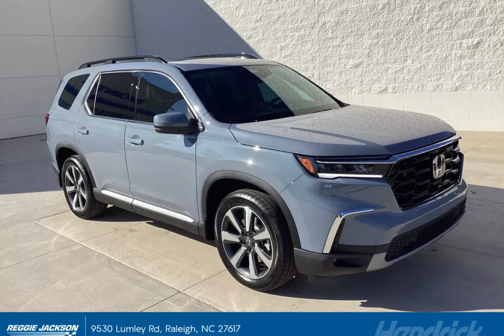 2025 Honda Pilot Touring photo 1