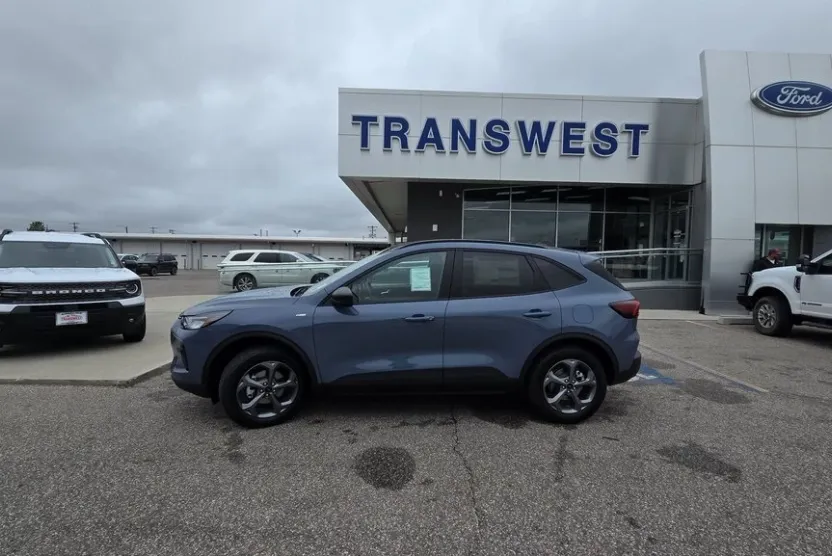 2026 Ford Escape ST-Line photo 1