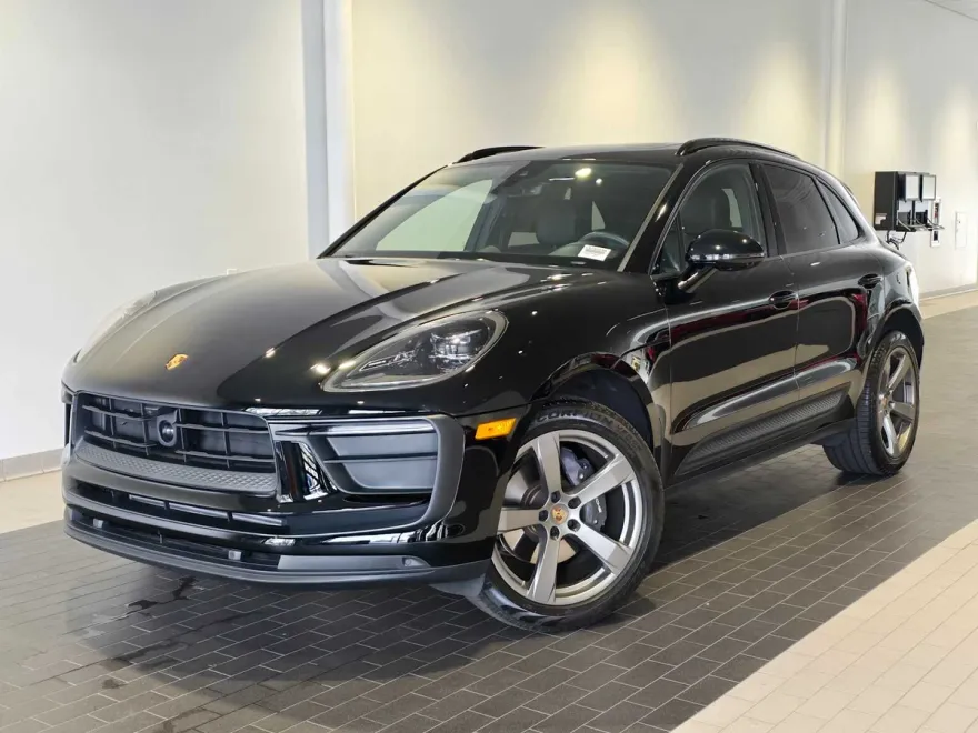 2024 Porsche Macan Base photo 1