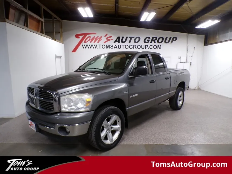 2008 Dodge Ram SLT photo 1