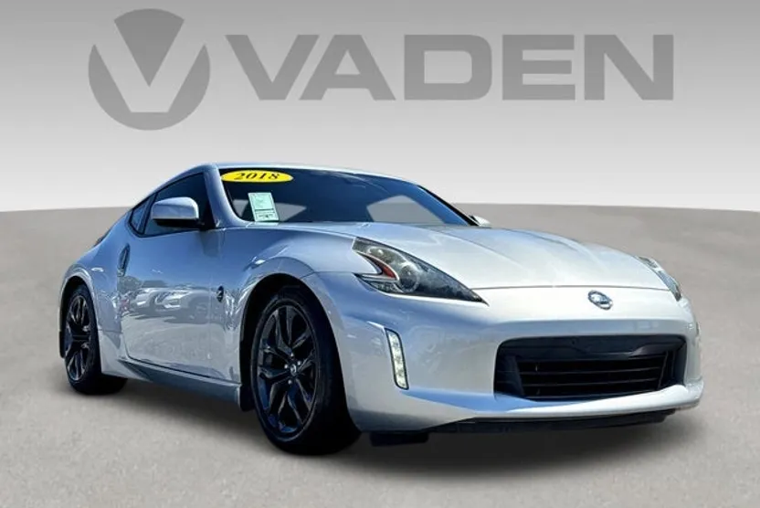 2018 Nissan 370Z Touring photo 1