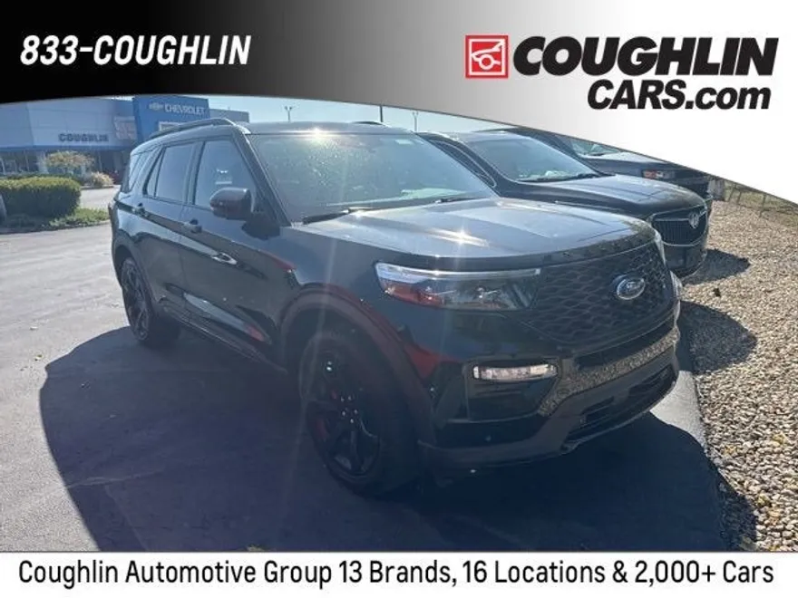 2023 Ford Explorer ST photo 1