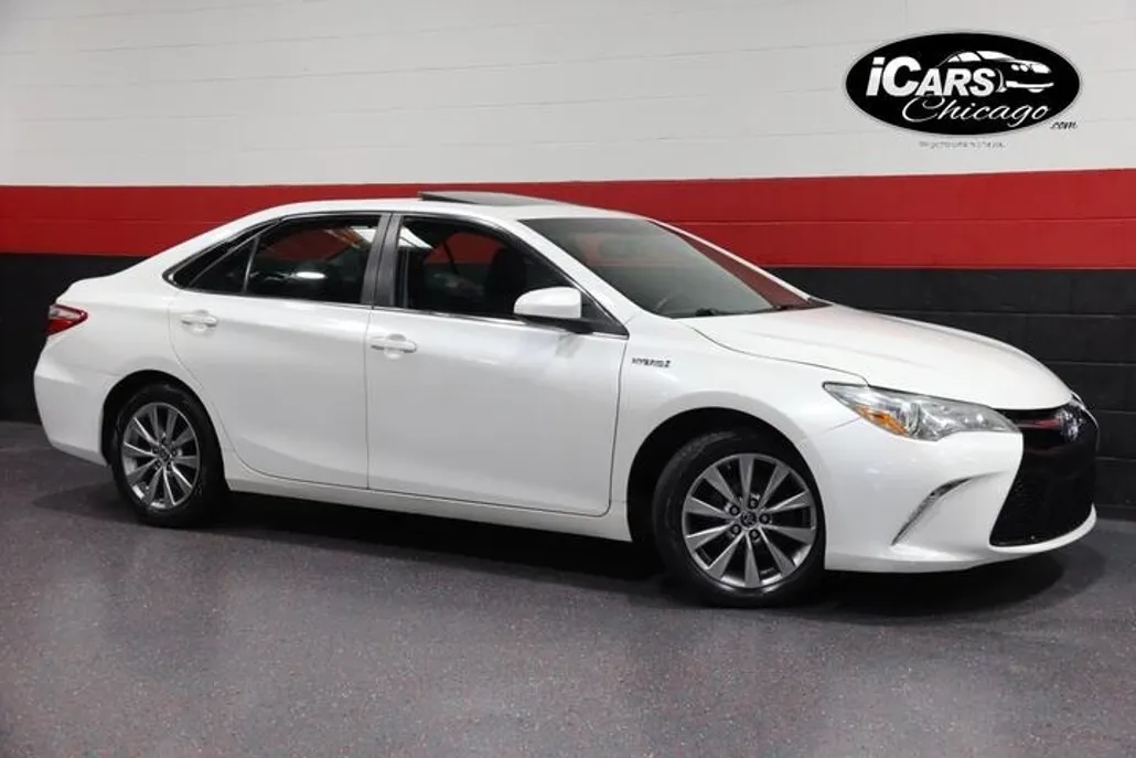 2015 Toyota Camry Hybrid XLE photo 1