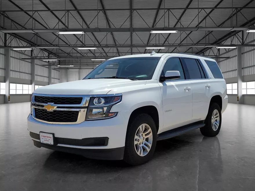 2019 Chevrolet Tahoe LT photo 1