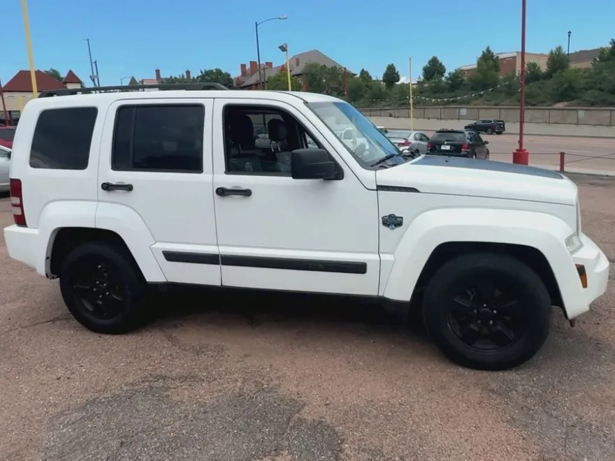 2012 Jeep Liberty Sport photo 1