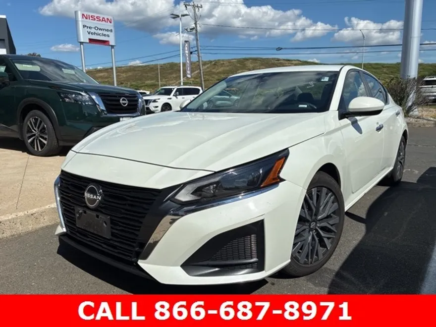 2023 Nissan Altima 2.5 SV photo 1