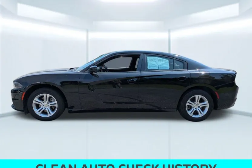 2022 Dodge Charger SXT photo 1