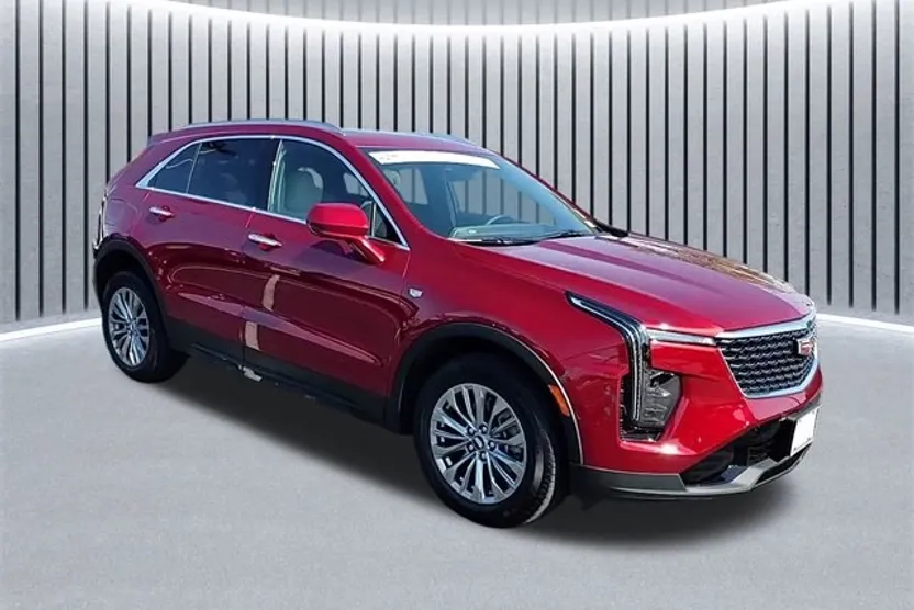 2024 Cadillac XT4 Premium Luxury photo 1
