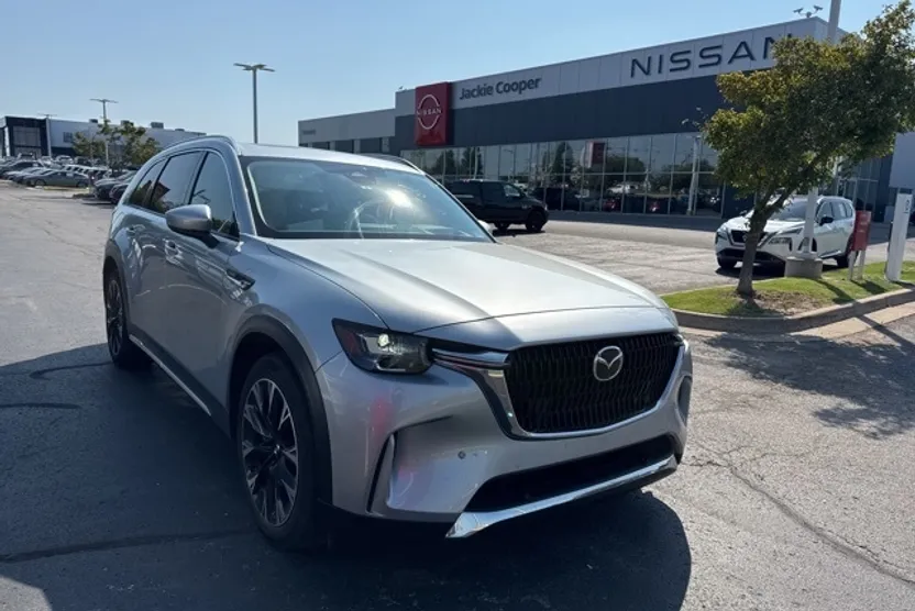 2024 Mazda CX-90 Premium photo 1