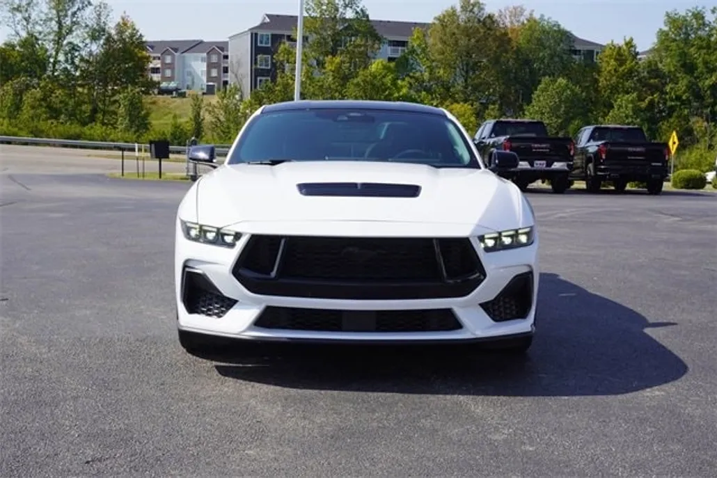 2024 Ford Mustang GT photo 1