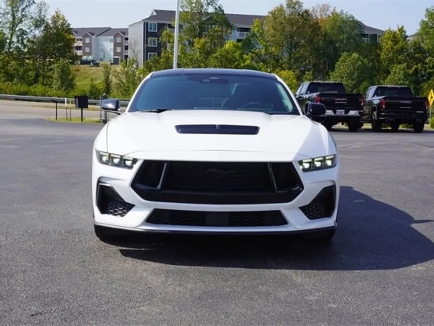 2024 Ford Mustang GT photo 1