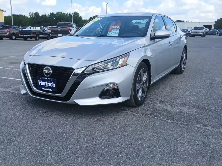 2022 Nissan Altima 2.5 SL photo 1