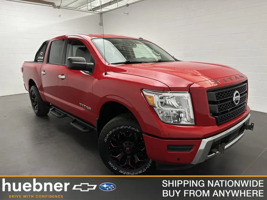 2021 Nissan Titan SV Crew Cab photo 1