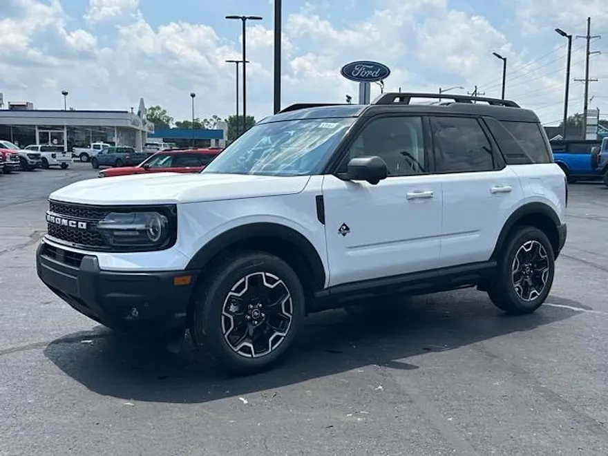 2025 Ford Bronco Sport Outer Banks photo 1