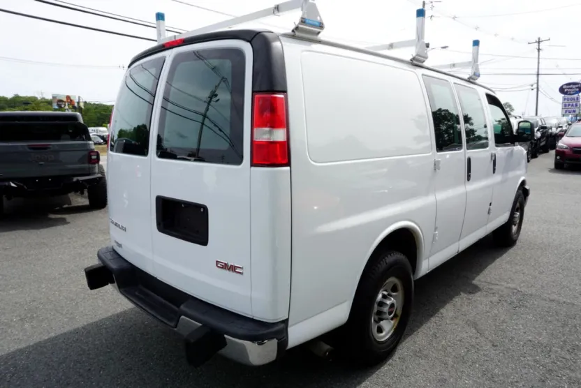 2017 Gmc Savana Cargo 2500 photo 1