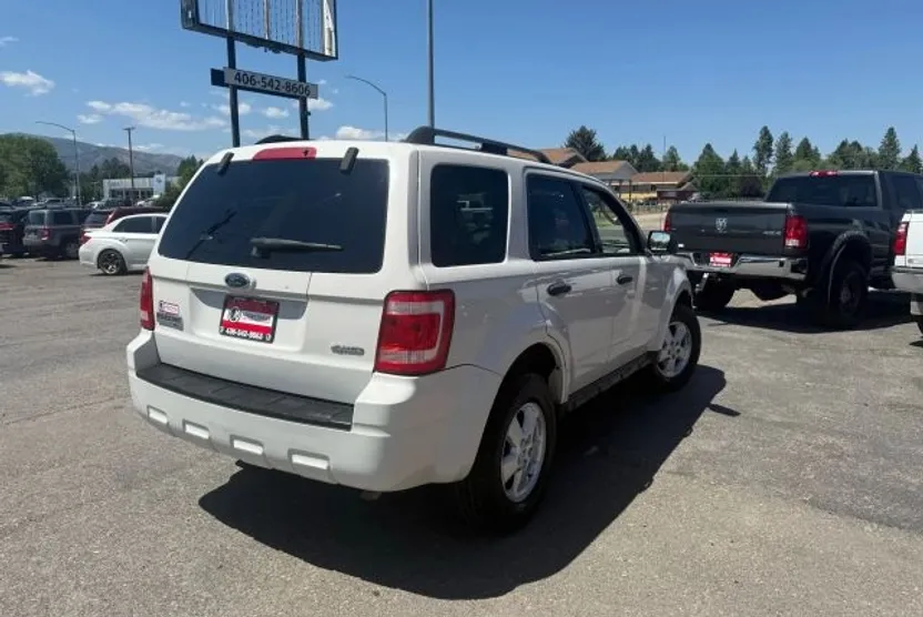 2009 Ford Escape XLT Sport photo 1