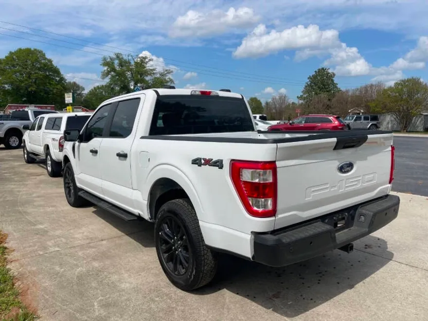 2021 Ford F-150 XL photo 1