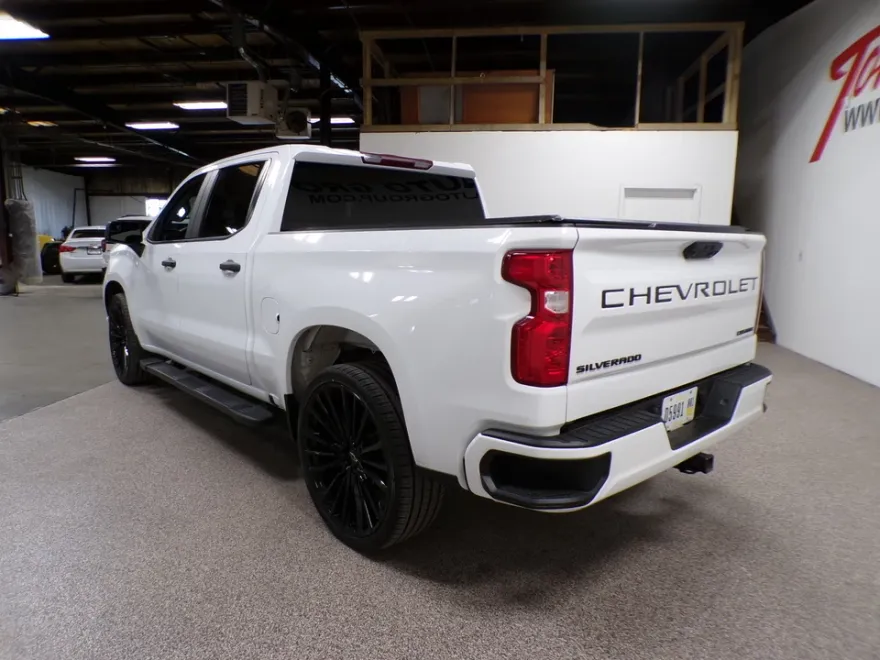 2022 Chevrolet Silverado 1500 Custom photo 1