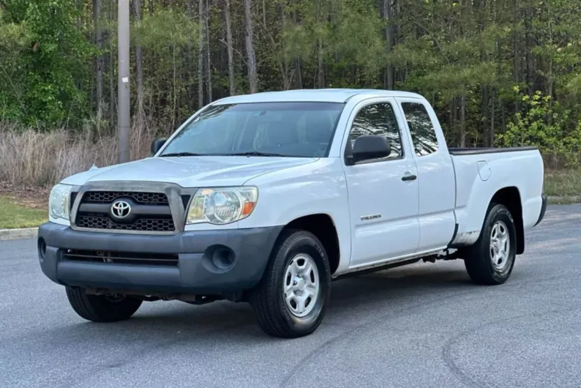 2011 Toyota Tacoma Access Cab photo 1
