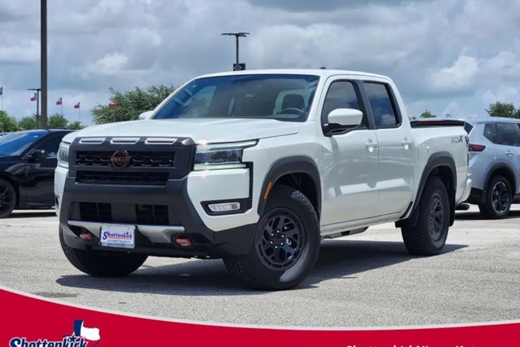 2025 Nissan Frontier PRO-X Crew Cab photo 1