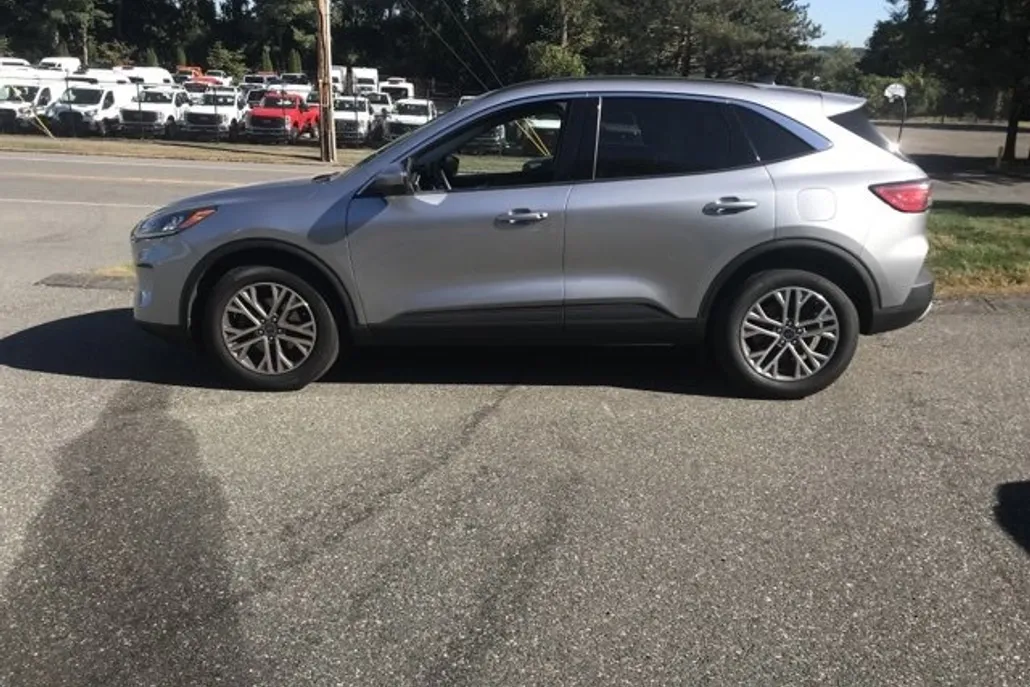 2022 Ford Escape SEL photo 1