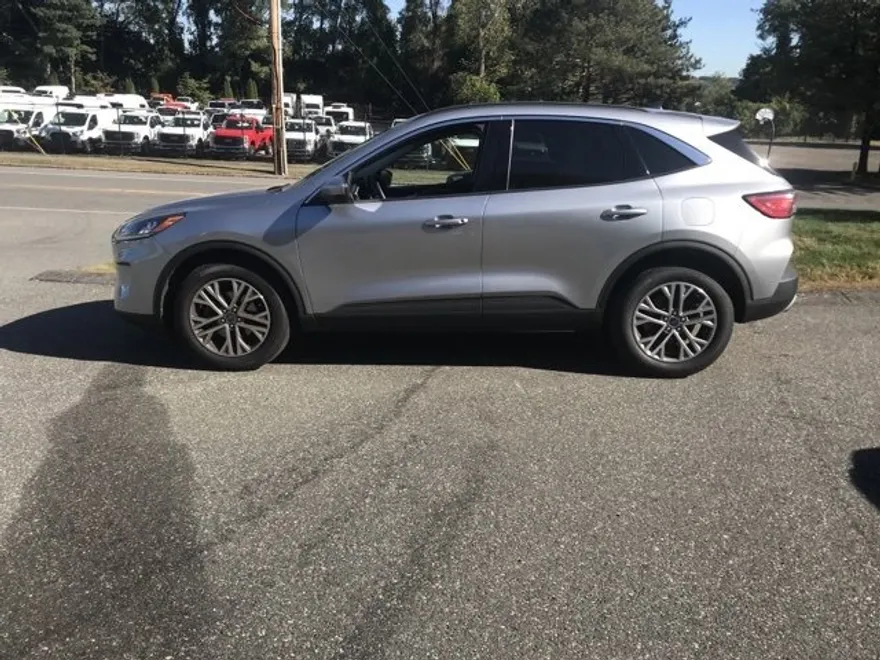 2022 Ford Escape SEL photo 1