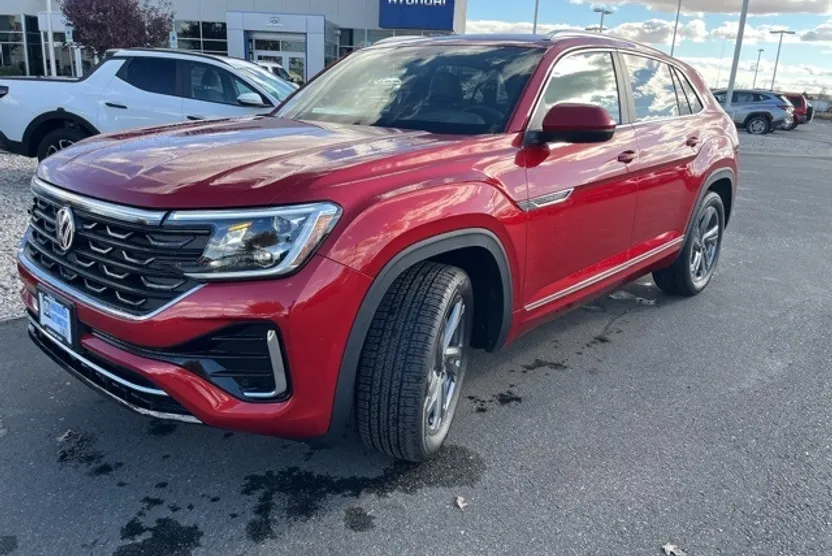 2024 Volkswagen Atlas Cross Sport SEL R-Line photo 1