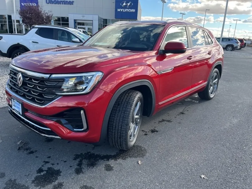 2024 Volkswagen Atlas Cross Sport SEL R-Line photo 1