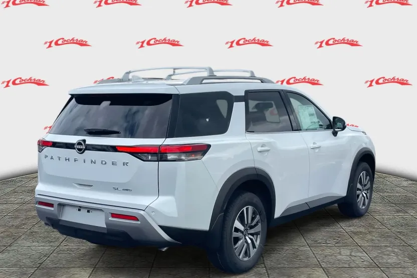2025 Nissan Pathfinder SL photo 1