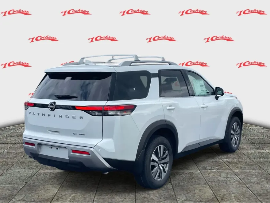 2025 Nissan Pathfinder SL photo 1