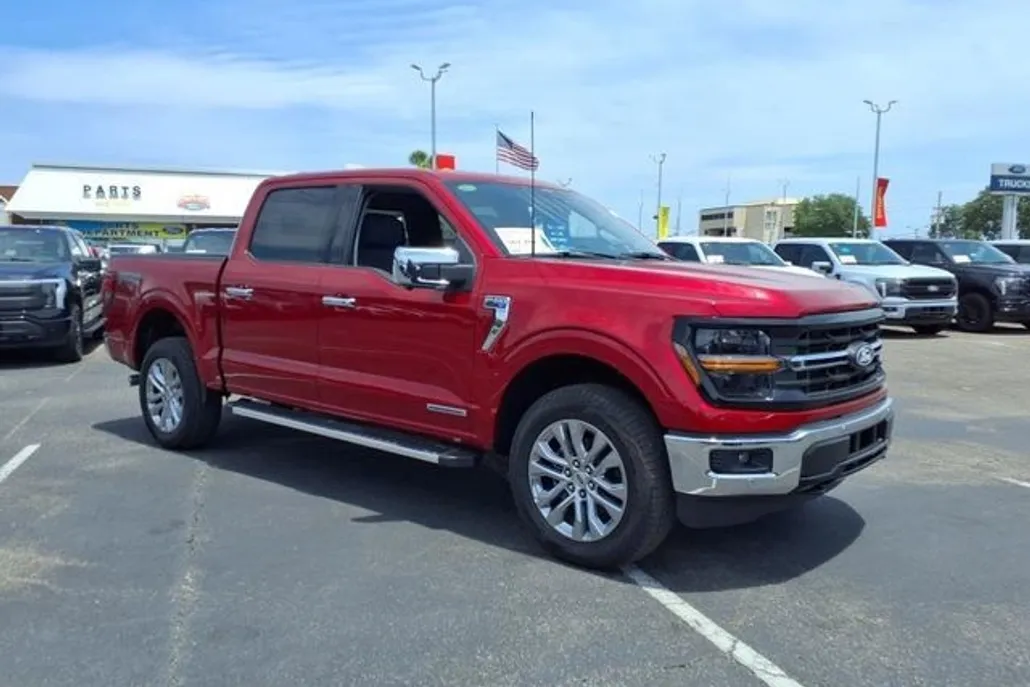2024 Ford F-150 XLT photo 1