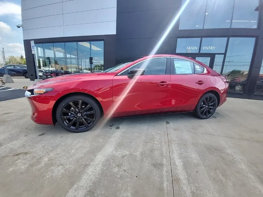 2025 Mazda Mazda3 2.5 Select Sport photo 1
