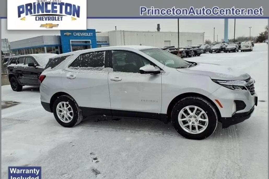 2022 Chevrolet Equinox LT photo 1