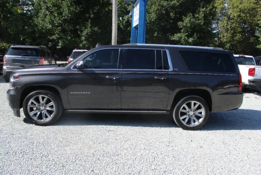 2016 Chevrolet Suburban LTZ photo 1