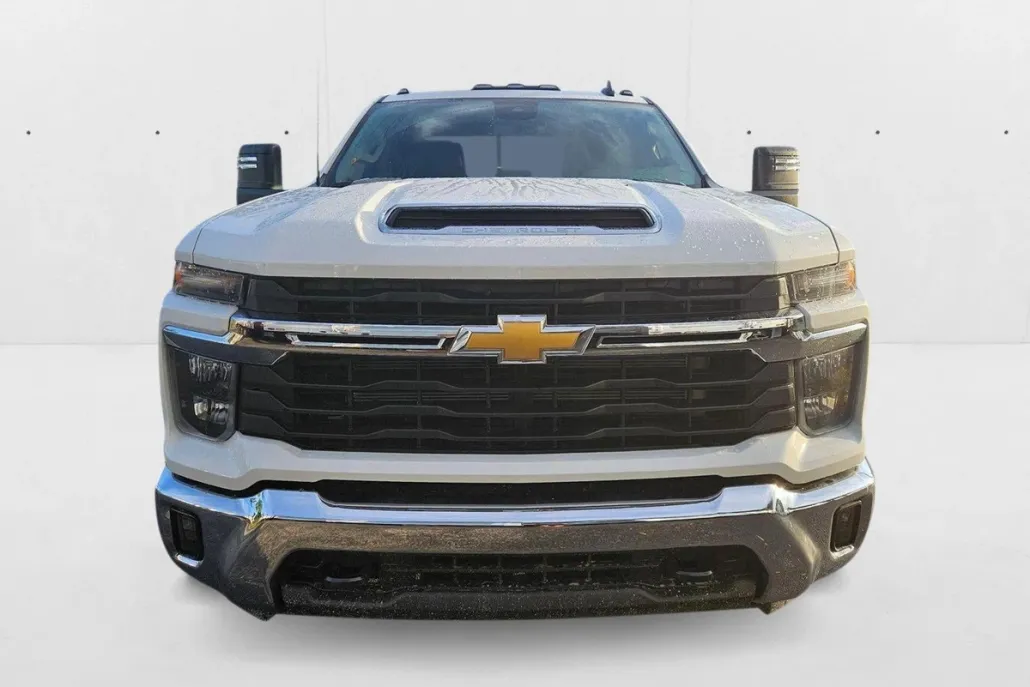 2025 Chevrolet Silverado 3500HD LT photo 1