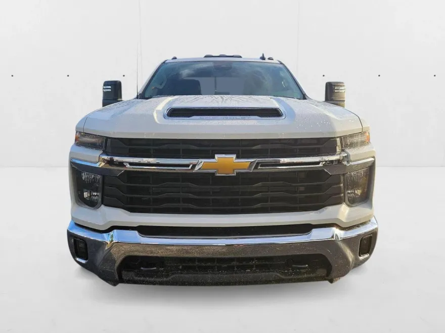 2025 Chevrolet Silverado 3500HD LT photo 1