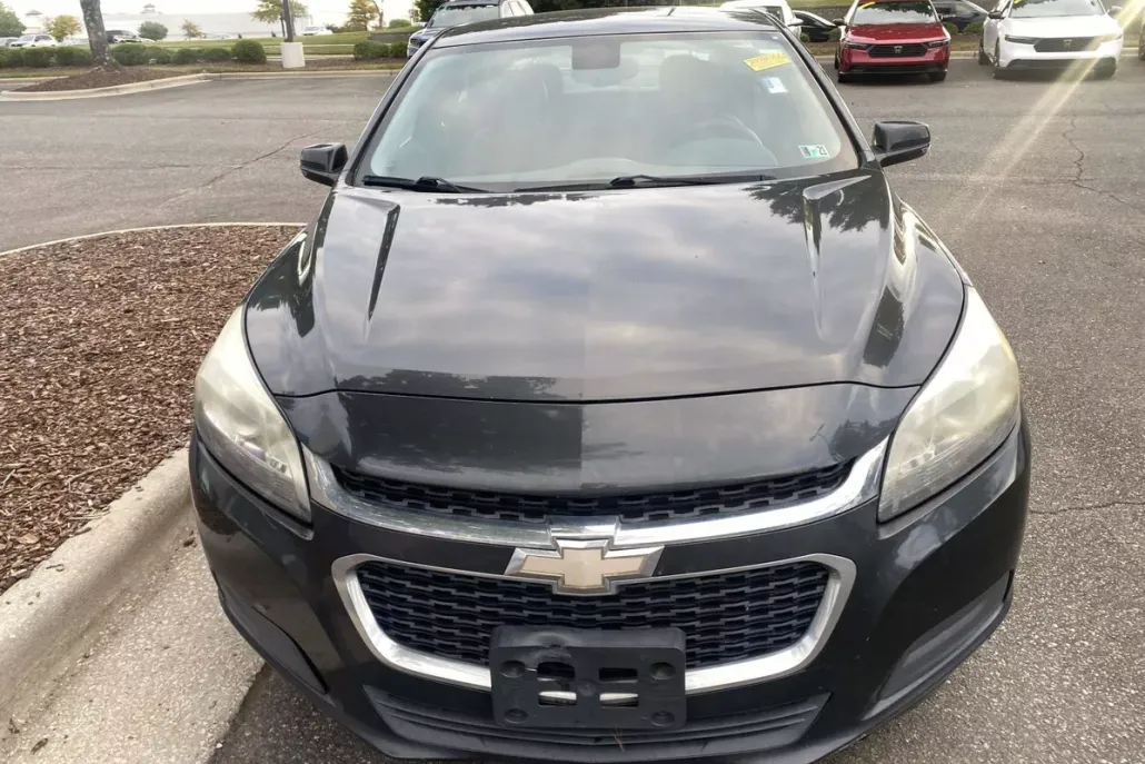 2015 Chevrolet Malibu 1LT photo 1