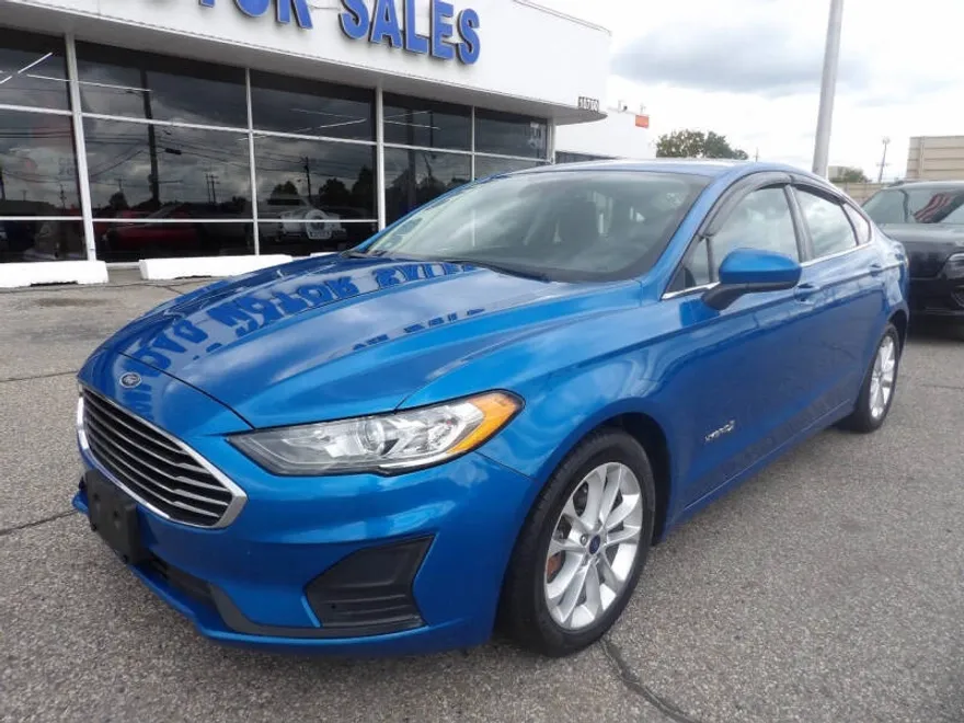 2019 Ford Fusion Hybrid SE photo 1