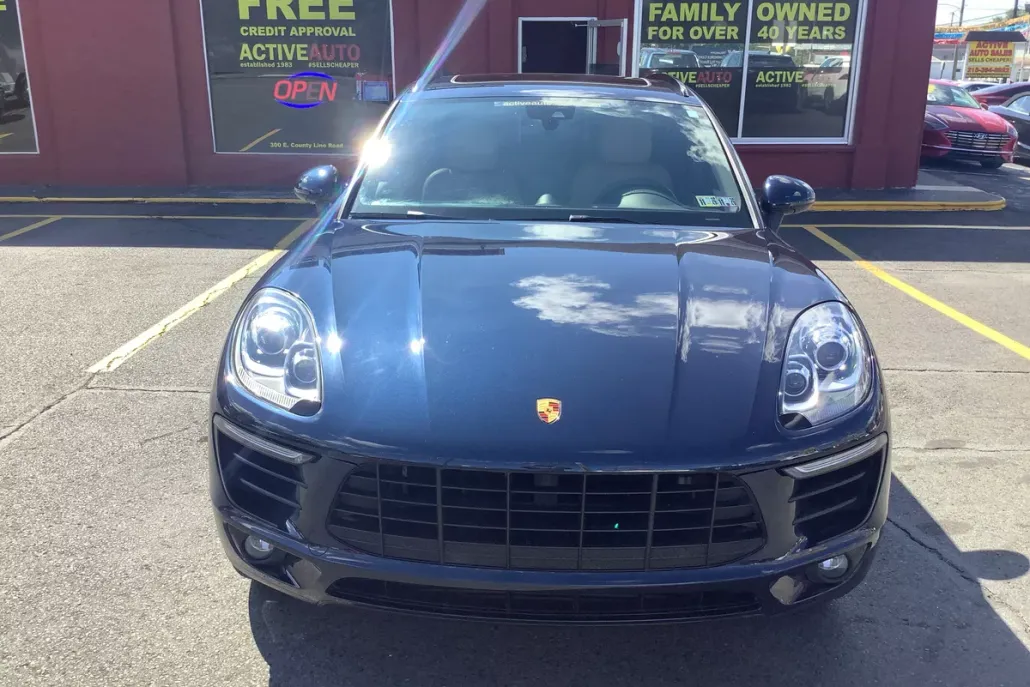 2018 Porsche Macan photo 1