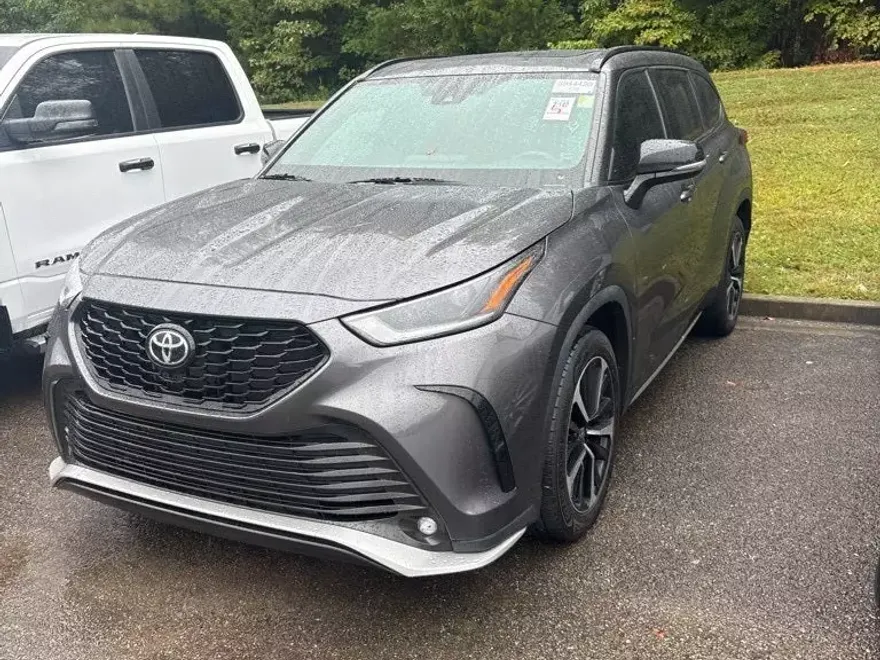 2022 Toyota Highlander XSE photo 1